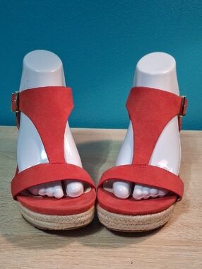 Reaction Kenneth Cole Card Coral Red Suede Wedge Sandals